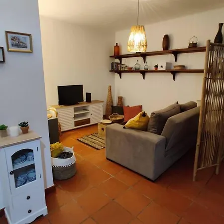 Casa Da Mena, Centro De